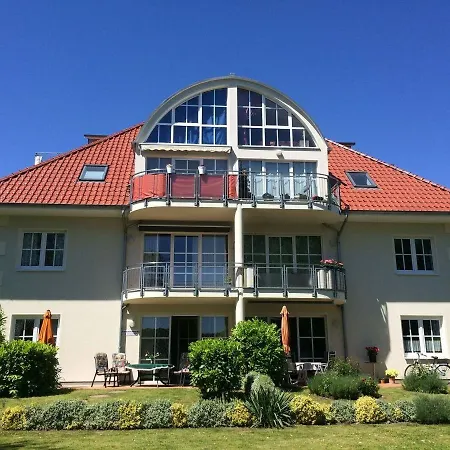 Ferienwohnung Klugow 아파트 네우루핀